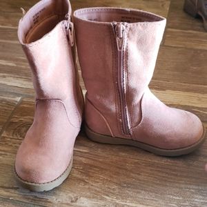 Girls boots